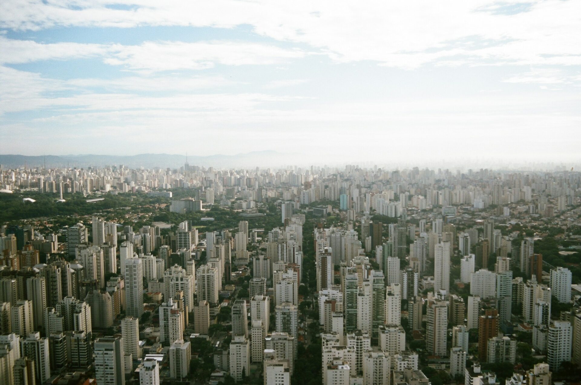Skyline de prédios de São Paulo, mercado de ativos urbanos compactos